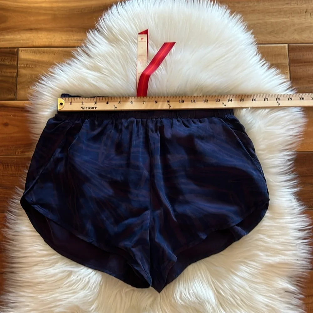 Left On Friday Day Trip Short HIGH RISE, ELASTIC WAIST, BRIEF LINER SMALL NWT - Picture 4 of 11